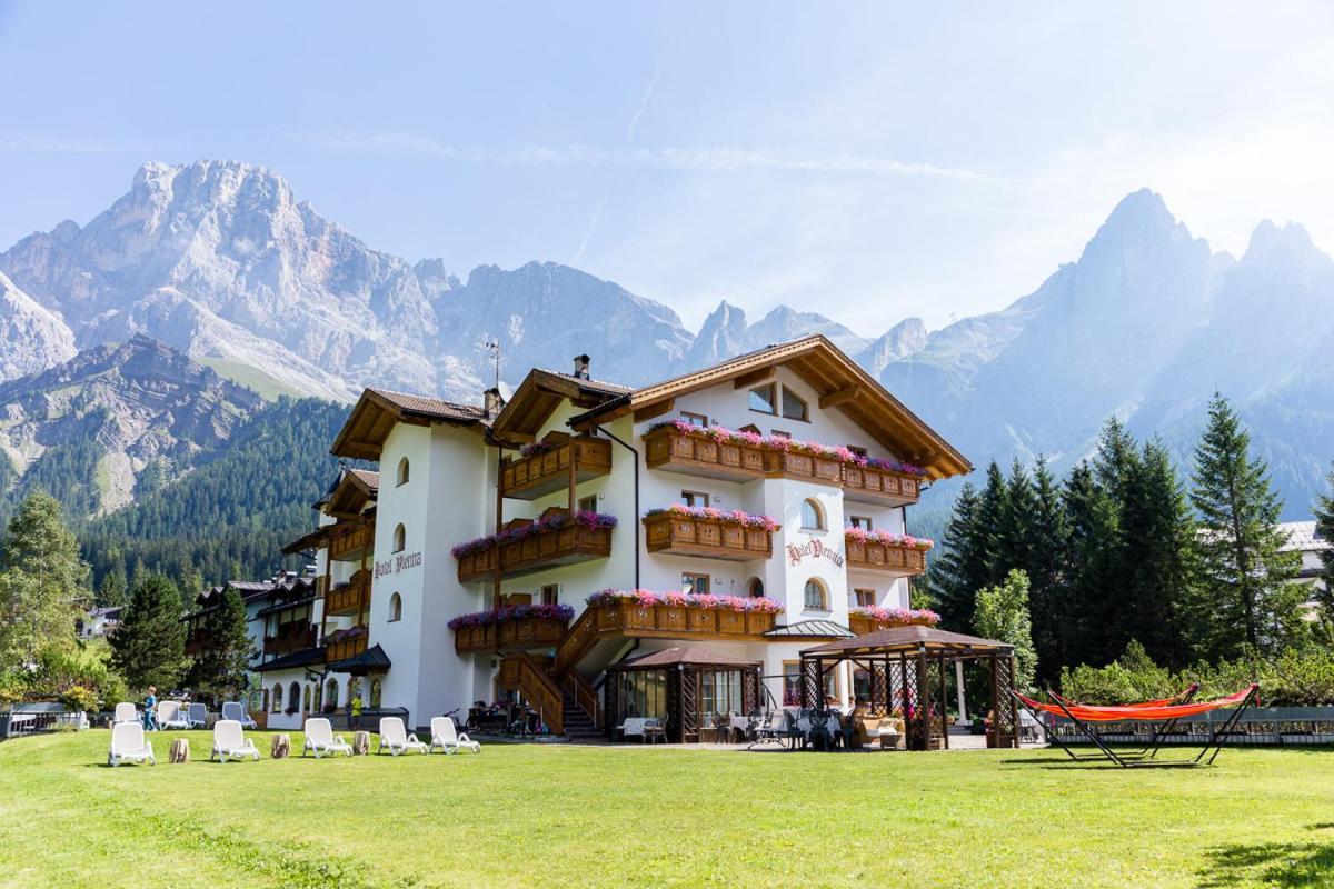 Hotel Vienna San Martino Di Castrozza Buitenkant foto