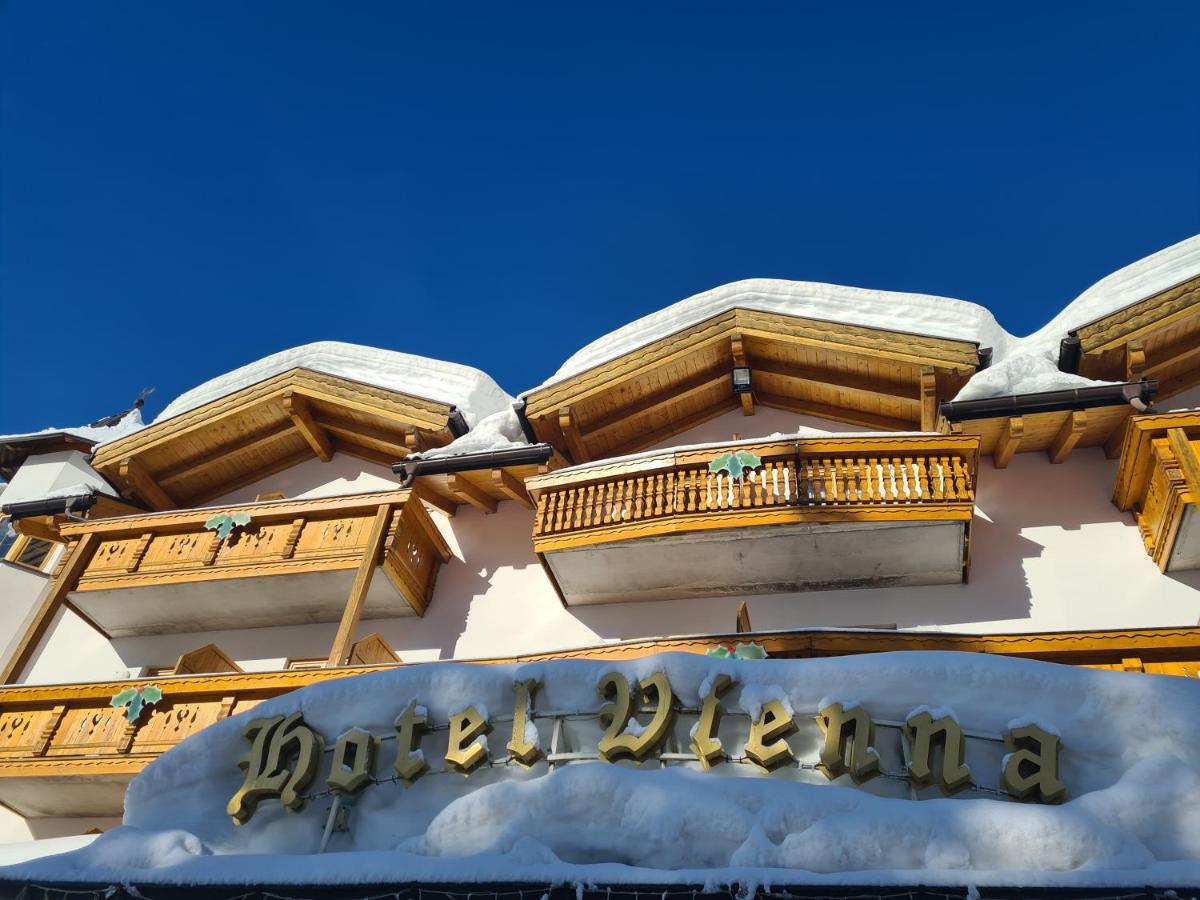 Hotel Vienna San Martino Di Castrozza Buitenkant foto