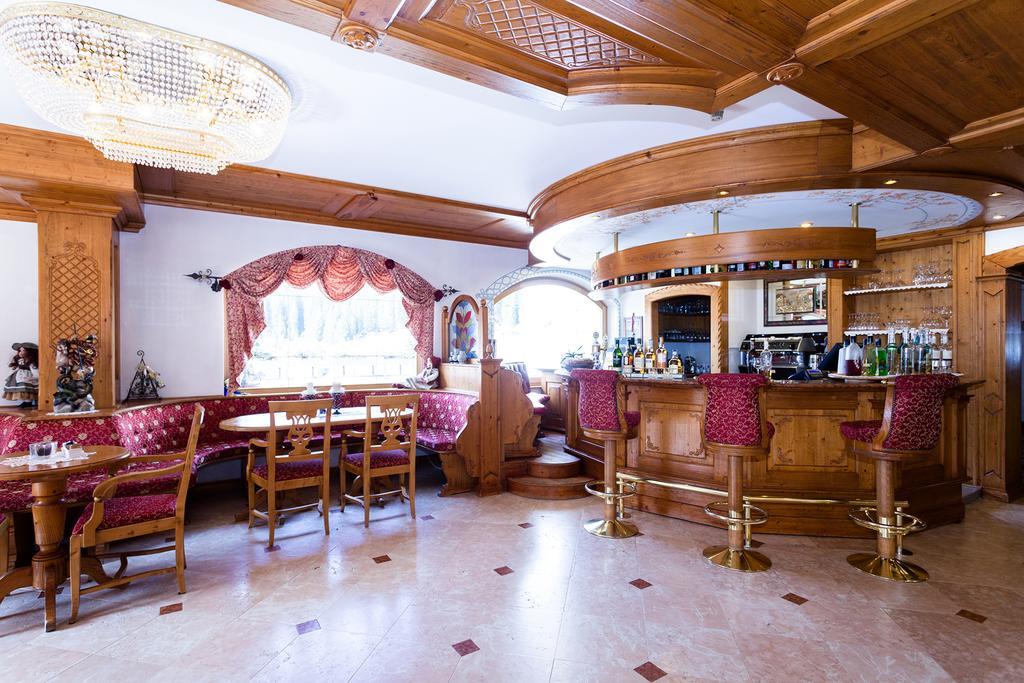 Hotel Vienna San Martino Di Castrozza Buitenkant foto