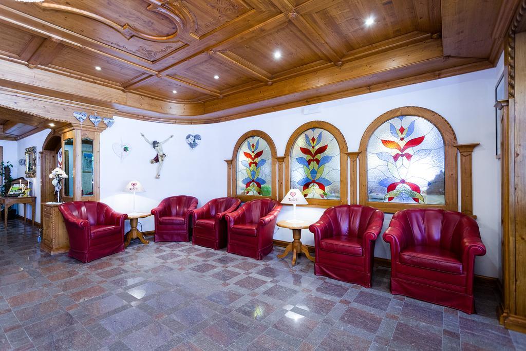 Hotel Vienna San Martino Di Castrozza Buitenkant foto
